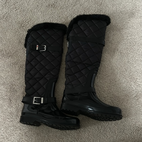 Micheal Kors boots - Picture 3 of 5
